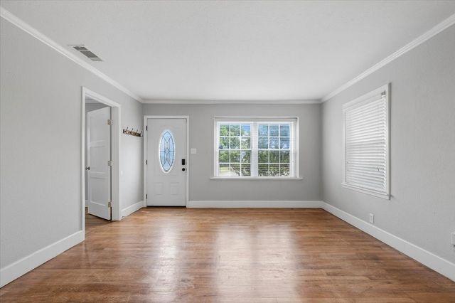 5612 Birchman Avenue, Fort Worth, TX 76107