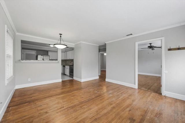 5612 Birchman Avenue, Fort Worth, TX 76107