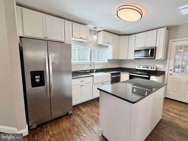 5 GRAHAM ST, Fredericksburg, VA 22405