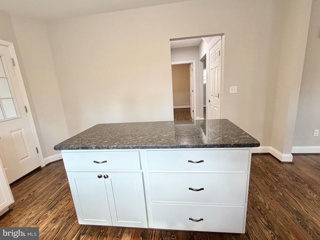 5 GRAHAM ST, Fredericksburg, VA 22405