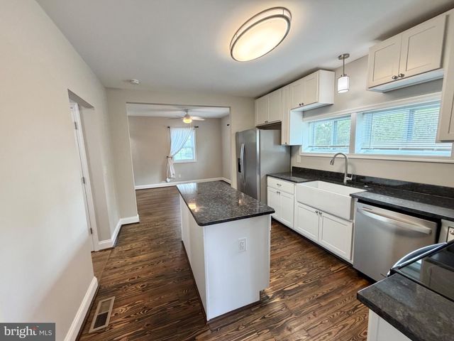 5 GRAHAM ST, Fredericksburg, VA 22405