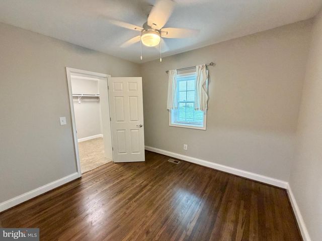 5 GRAHAM ST, Fredericksburg, VA 22405