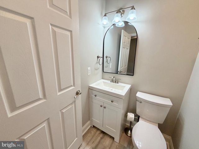 5 GRAHAM ST, Fredericksburg, VA 22405