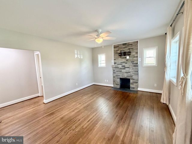 5 GRAHAM ST, Fredericksburg, VA 22405