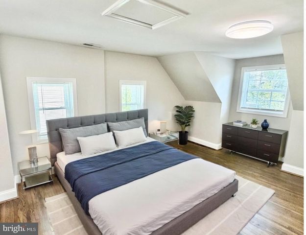 5 GRAHAM ST, Fredericksburg, VA 22405