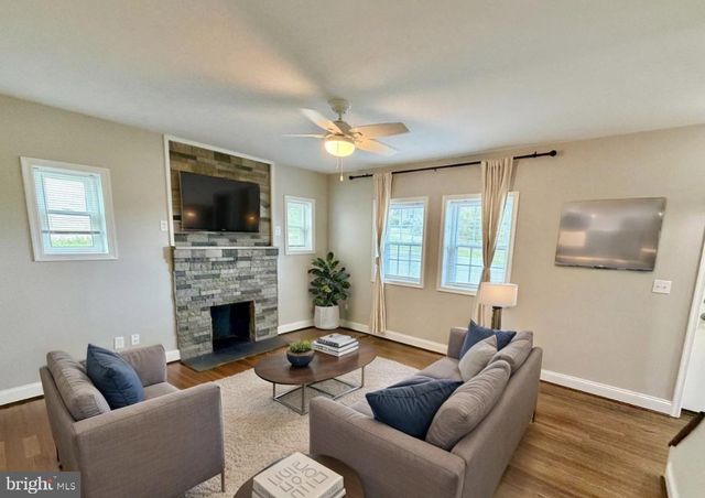 5 GRAHAM ST, Fredericksburg, VA 22405