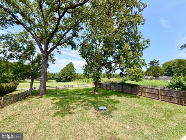 5 GRAHAM ST, Fredericksburg, VA 22405