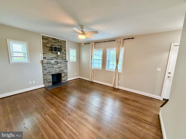 5 GRAHAM ST, Fredericksburg, VA 22405