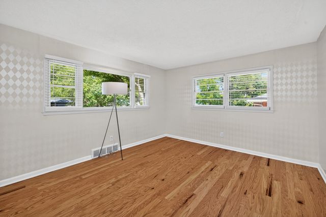 226 Idle Hour Drive, Lexington, KY 40502