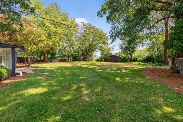 226 Idle Hour Drive, Lexington, KY 40502