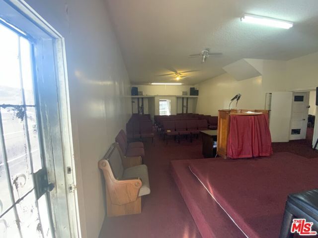 3770 Maple Avenue, Los Angeles, CA 90011