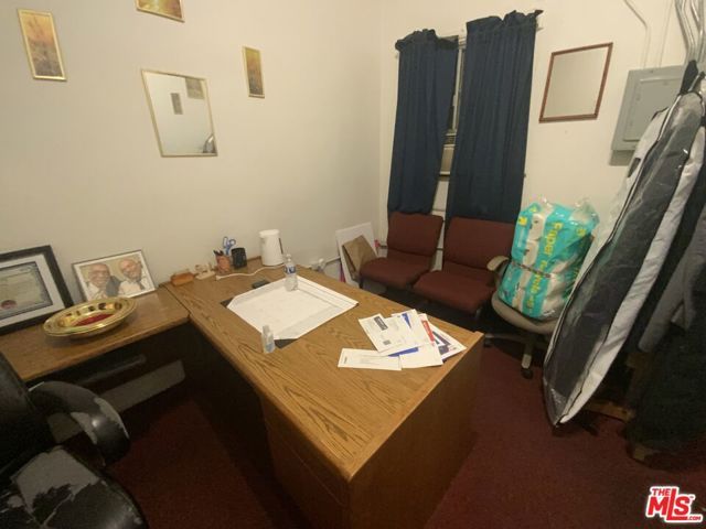 3770 Maple Avenue, Los Angeles, CA 90011