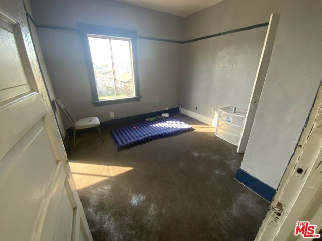 3770 Maple Avenue, Los Angeles, CA 90011