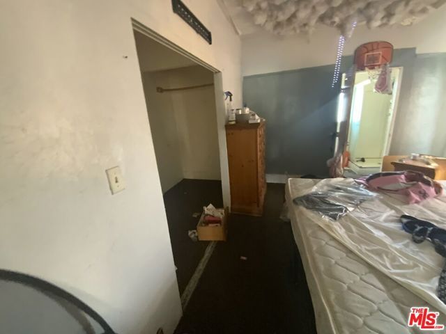 3770 Maple Avenue, Los Angeles, CA 90011