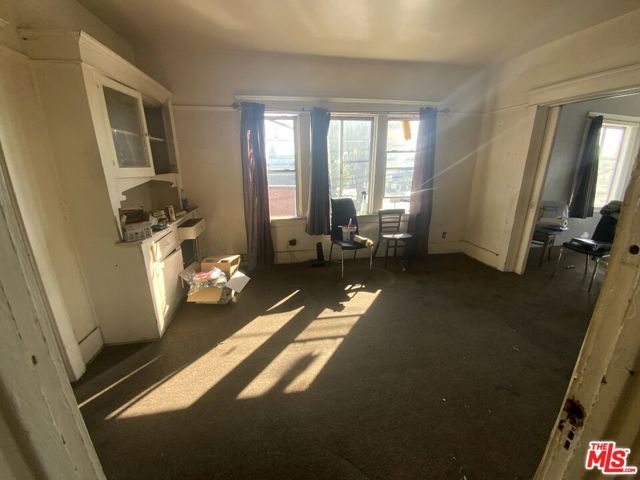 3770 Maple Avenue, Los Angeles, CA 90011