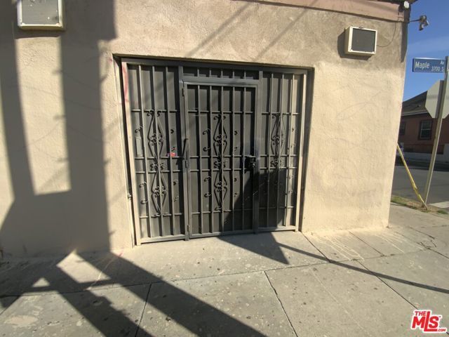 3770 Maple Avenue, Los Angeles, CA 90011