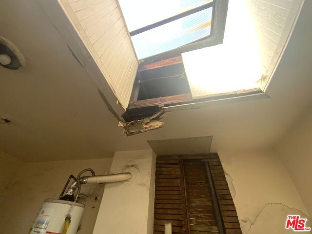 3770 Maple Avenue, Los Angeles, CA 90011