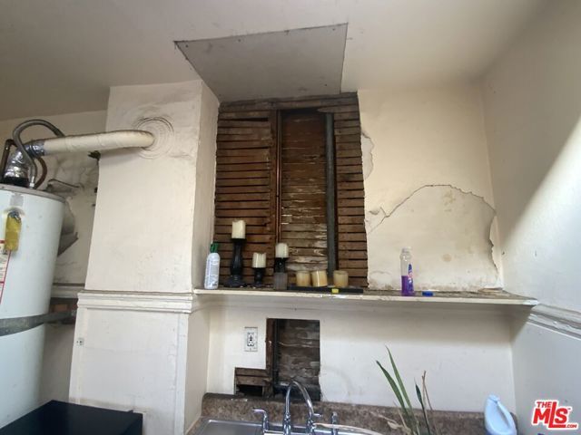 3770 Maple Avenue, Los Angeles, CA 90011