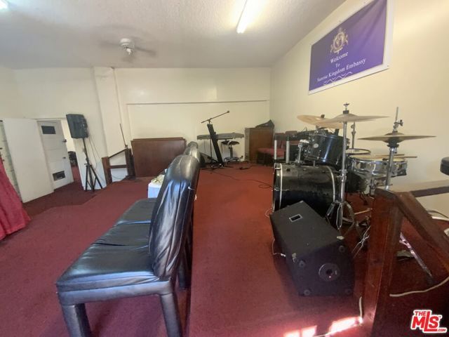 3770 Maple Avenue, Los Angeles, CA 90011