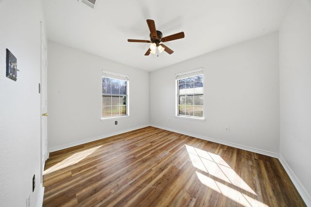 697 County Road 166, Whitesboro, TX 76273