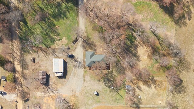 697 County Road 166, Whitesboro, TX 76273