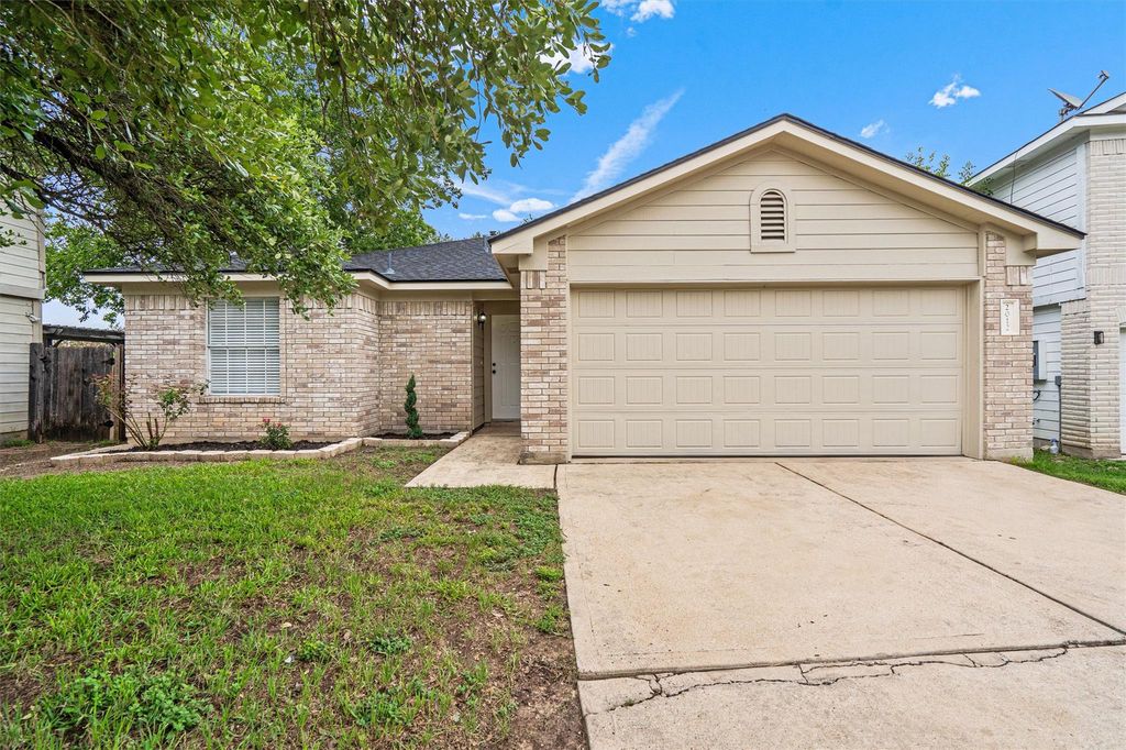 2012 Charlotte WAY, Round Rock, TX 78664