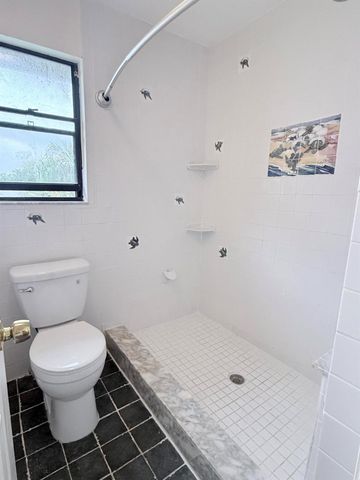 1635 Woodbridge Lakes Circle, West Palm Beach, FL 33406