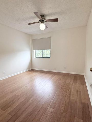 1635 Woodbridge Lakes Circle, West Palm Beach, FL 33406