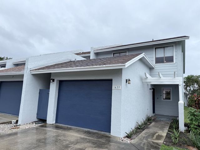 1635 Woodbridge Lakes Circle, West Palm Beach, FL 33406