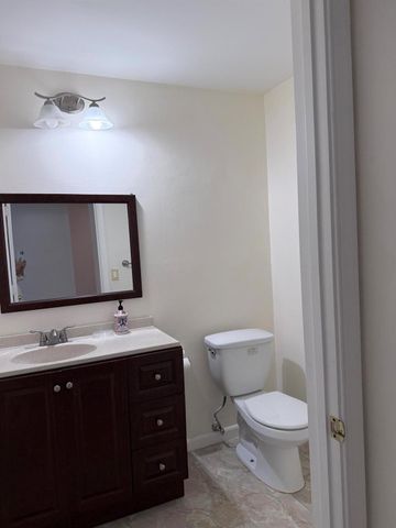 1635 Woodbridge Lakes Circle, West Palm Beach, FL 33406