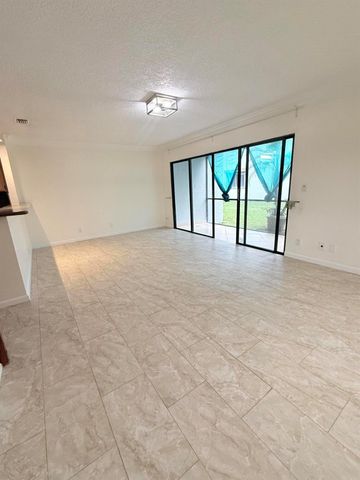 1635 Woodbridge Lakes Circle, West Palm Beach, FL 33406