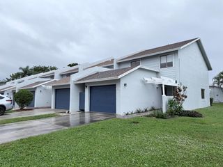 1635 Woodbridge Lakes Circle, West Palm Beach, FL 33406