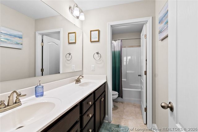 133 Bridgehaven Drive, Raeford, NC 28376