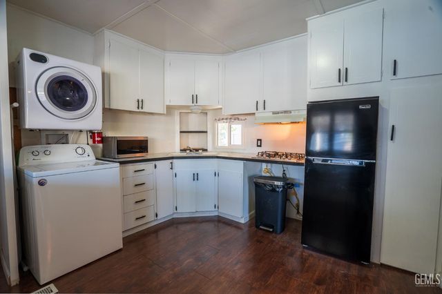 388 Petrol Road, Bakersfield, CA 93308