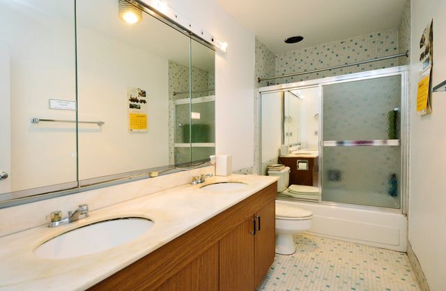 5117 S CORNELL Avenue 5117, Chicago, IL 60615
