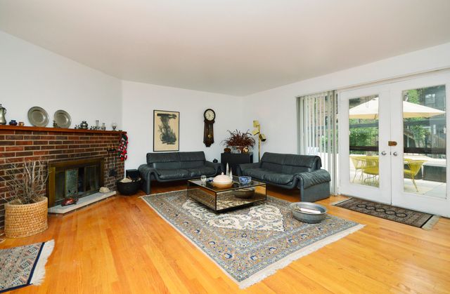 5117 S CORNELL Avenue 5117, Chicago, IL 60615