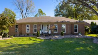 8311 Pine Grove Ct, Louisville, KY 40214