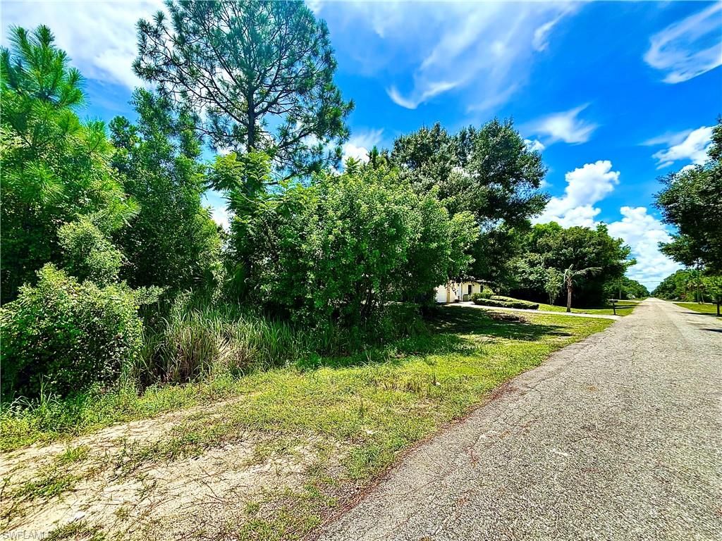 1006 Robert AVE, LEHIGH ACRES, FL 33936 — photo 2
