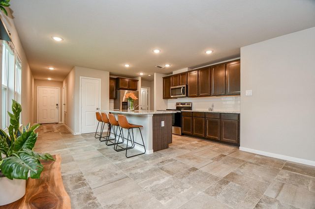 1924 Spruce Street, Bay City, TX 77414