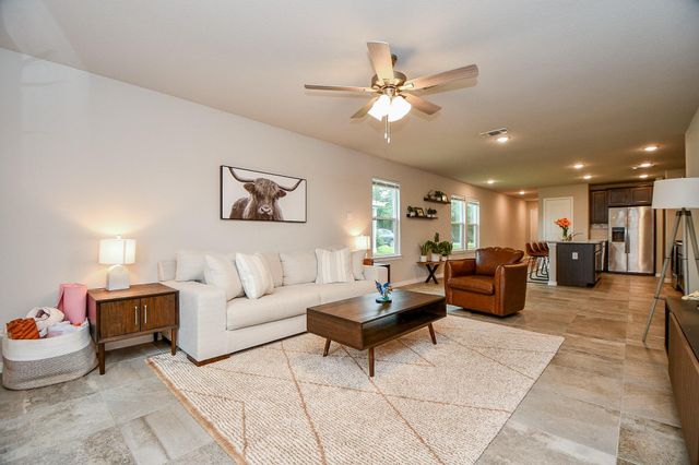 1924 Spruce Street, Bay City, TX 77414