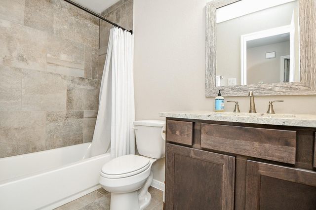 1924 Spruce Street, Bay City, TX 77414