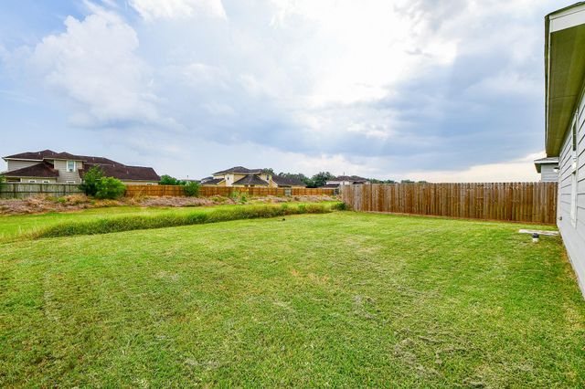 1924 Spruce Street, Bay City, TX 77414