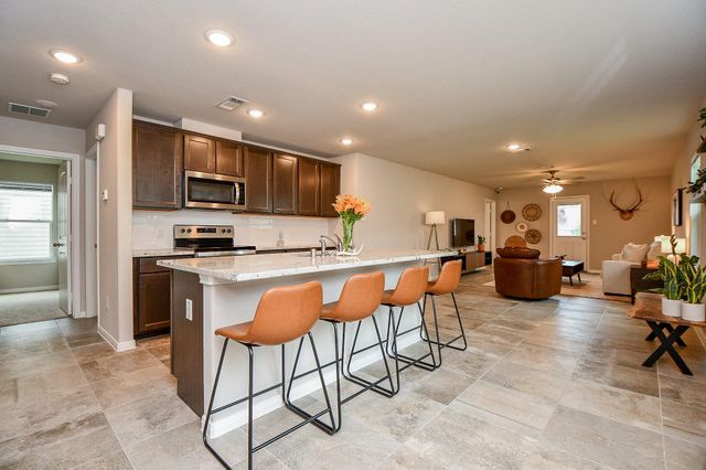 1924 Spruce Street, Bay City, TX 77414