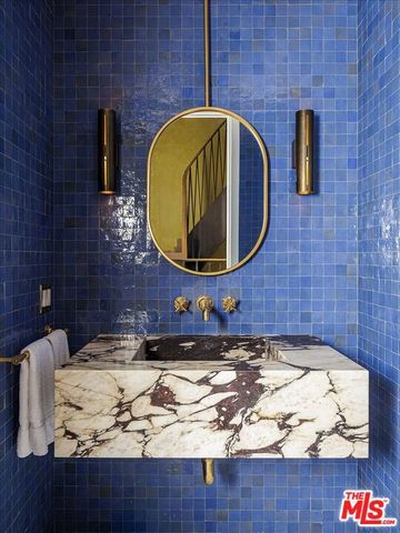 1140 Chelsea Avenue A, Santa Monica, CA 90403
