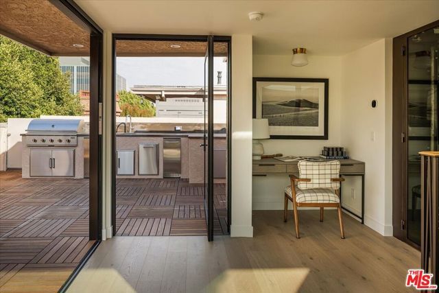 1140 Chelsea Avenue A, Santa Monica, CA 90403