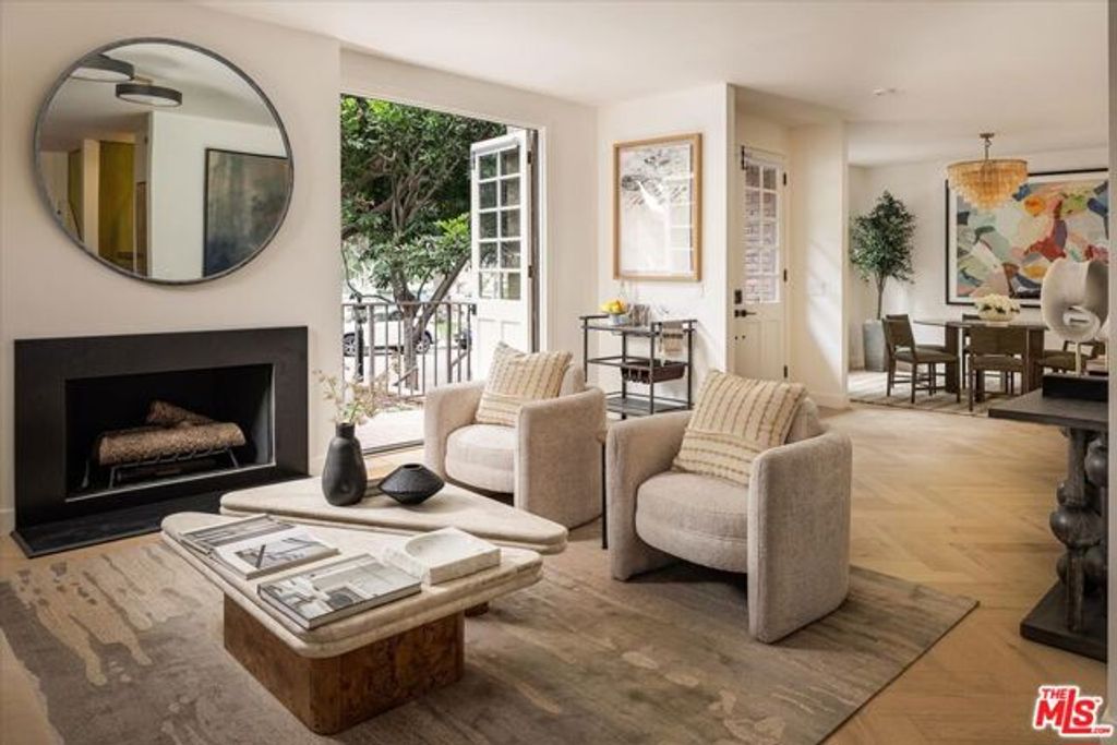 1140 Chelsea Avenue A, Santa Monica, CA 90403