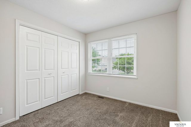 1820 Spring Meadow Drive, Lincoln, NE 68521