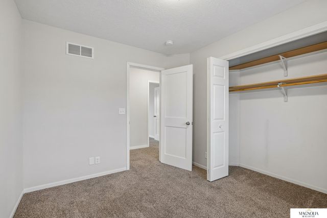 1820 Spring Meadow Drive, Lincoln, NE 68521