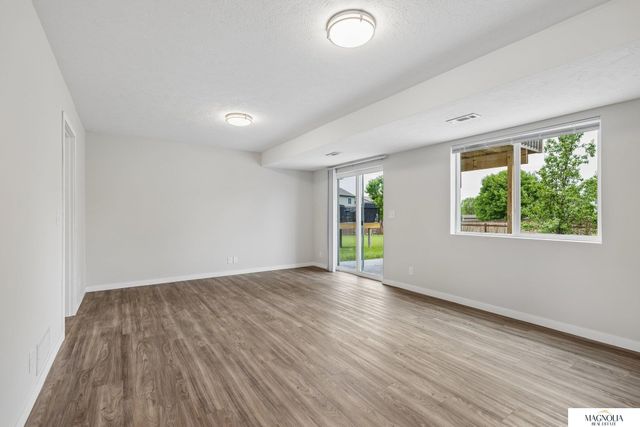 1820 Spring Meadow Drive, Lincoln, NE 68521