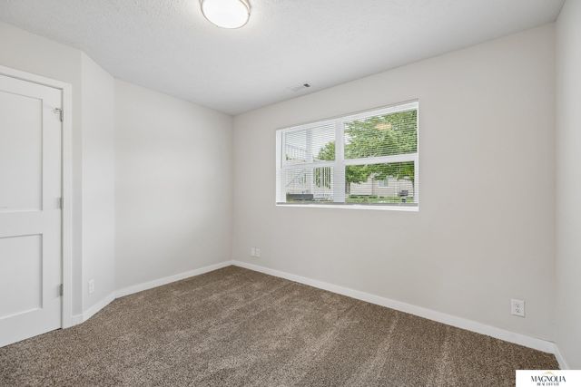 1820 Spring Meadow Drive, Lincoln, NE 68521